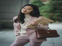 骥子龙文融资租赁（深圳）有限公司